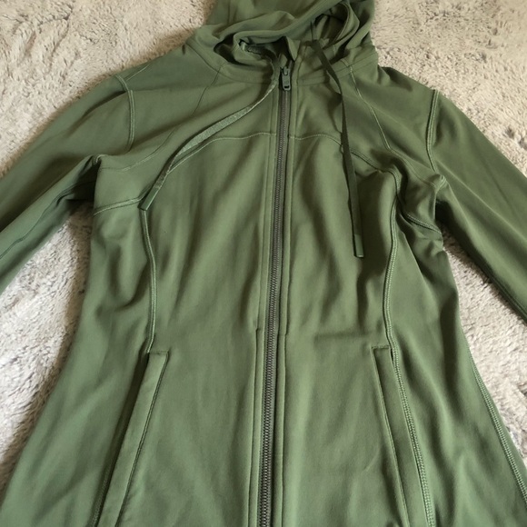 Lululemon Define Hooded Jacket - Picture 4 of 8